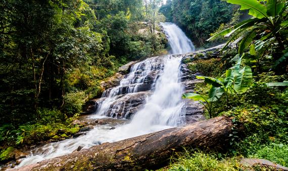瓦基拉坦瀑布 Wachirathan Waterfall